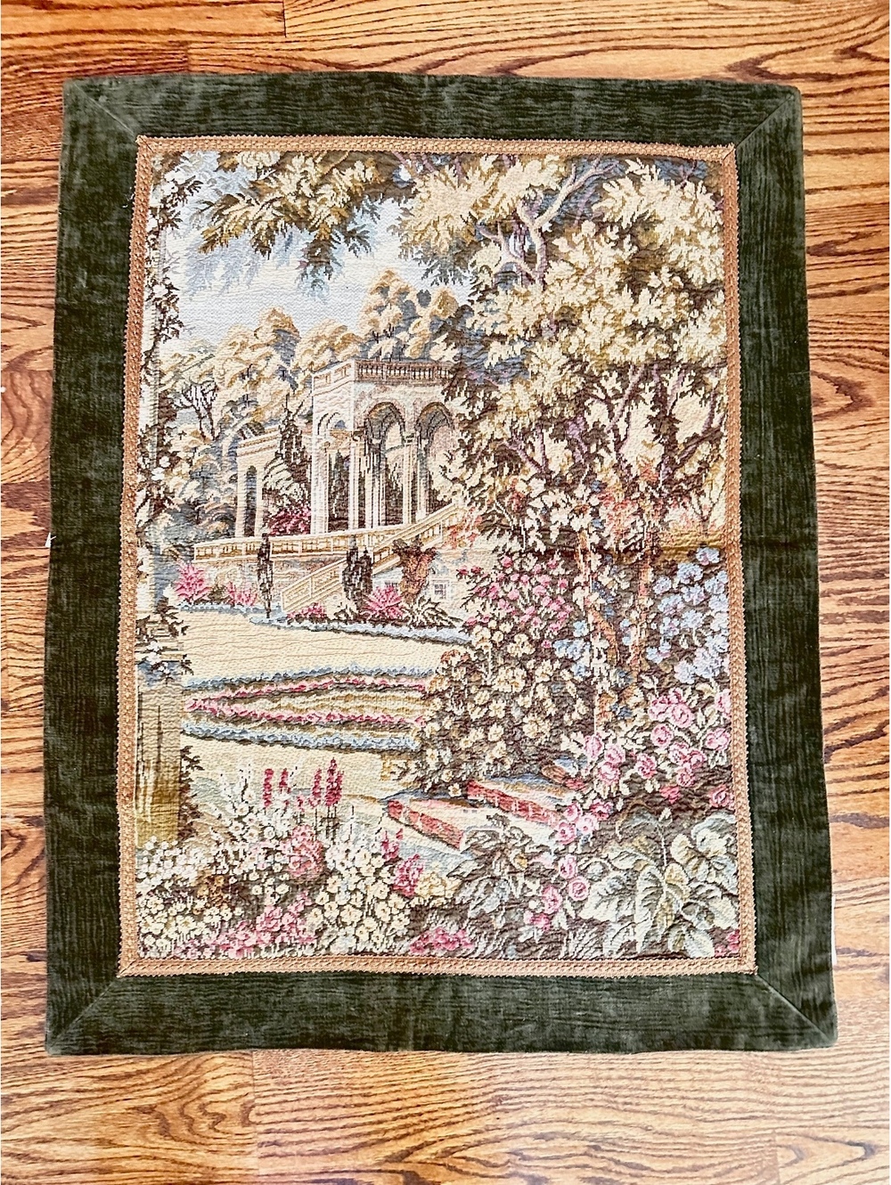 Vintage "Lake Como Garden"  Jacquard Woven Tapestry 33” x 44”